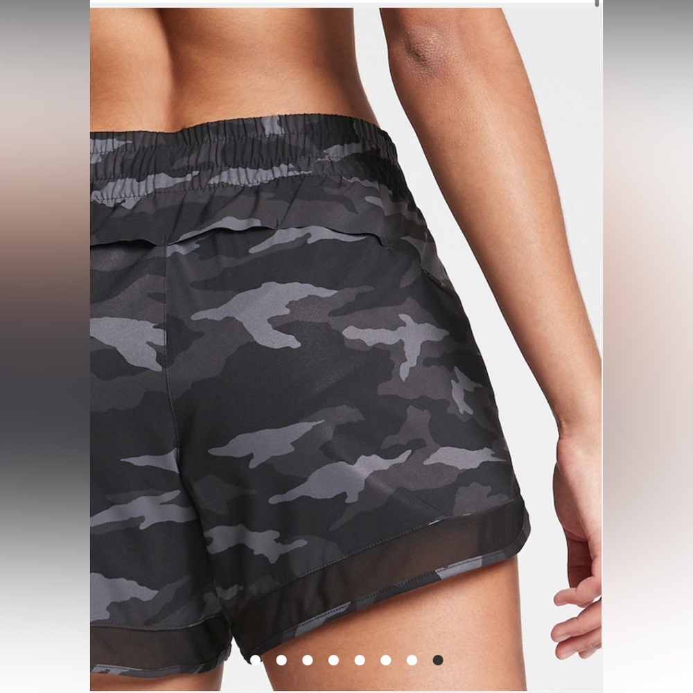 Athleta Black/Gray Camo Mesh Racer Run Short 4” Size XS EUC - Picture 6 of 15
